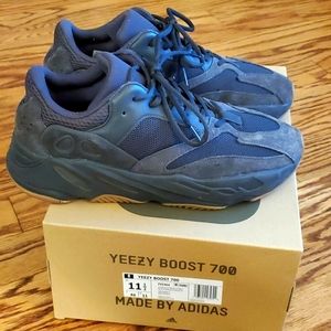 Yeezy 700 11.5US M Utility Black